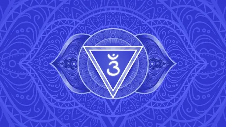 Chakra frontal: 7 técnicas para abrir tu Ajna y estimular tu intuición