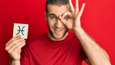 15 Señales de que un hombre Piscis está locamente enamorado de ti