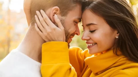 15 Señales de que un hombre de Virgo está locamente enamorado de ti