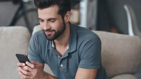 Tinder, Meetic, eDarling… 50 frases hechas probadas y aprobadas