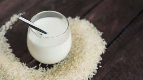 El poder del agua de arroz para el cabello y la belleza definitiva