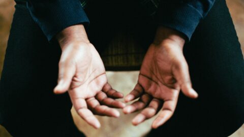 Rezar por un milagro inmediato: ¿cómo salir de una situación difícil?
