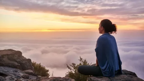 ¿Cómo detener la rumiación mental y encontrar la paz?