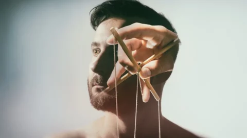 Perfil de un manipulador emocional: 8 secretos para reconocerlos