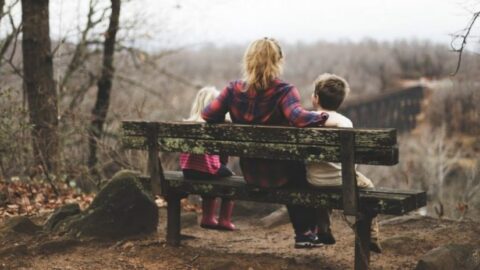 13 señales de que un padre es tóxico y hace daño a su hijo sin darse cuenta