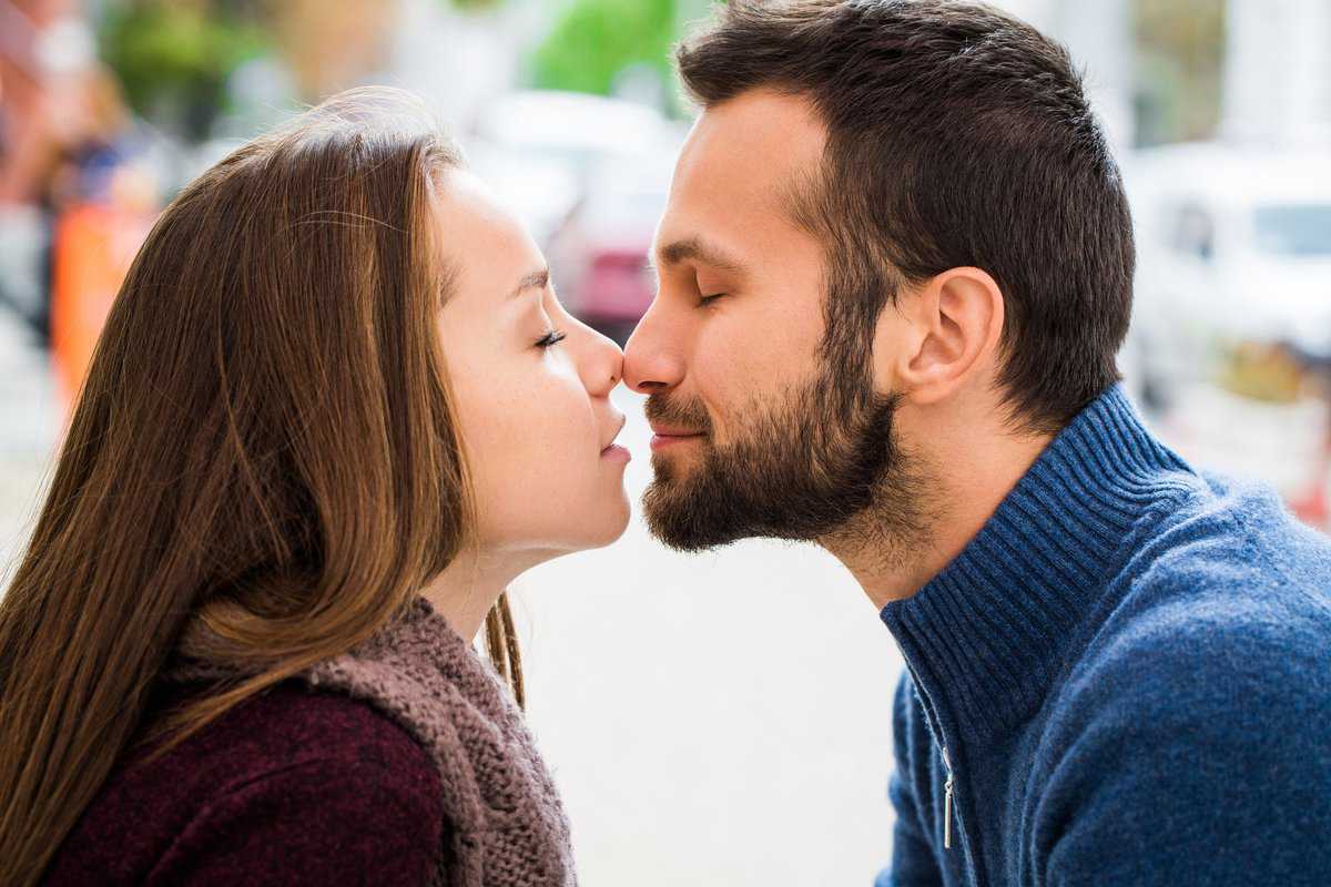 ¿Cómo puedes atraer emocionalmente a un hombre y conquistar tanto su corazón como su mente?