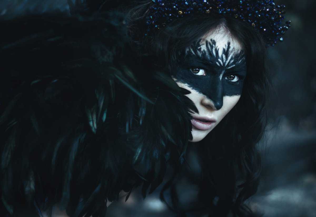 ¡5 Señales de que tienes «heridas de bruja»!